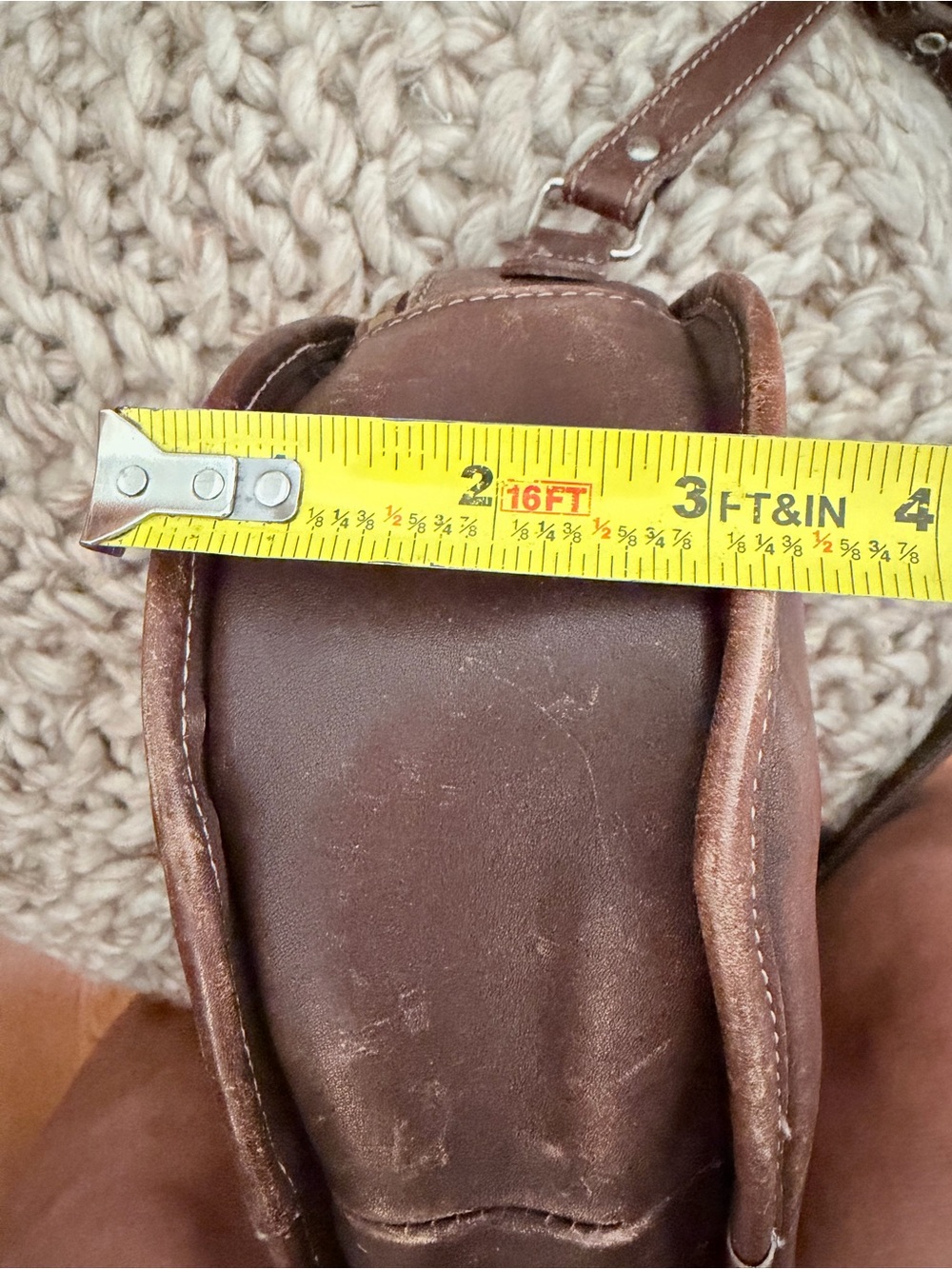 Classic Round Cantene Brown Leather Crossbody Bag - Picture 9 of 9